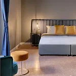Quatrum - 4* Naples