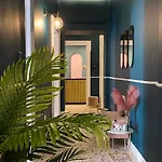 Quatrum - 4* Naples