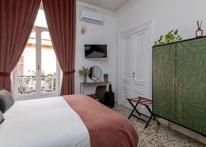 Quatrum - 게스트하우스 4*